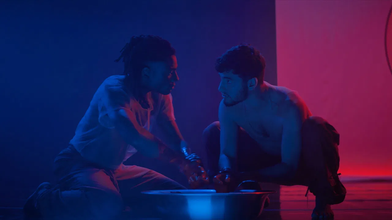 Night Stage Movie Screenshot 1